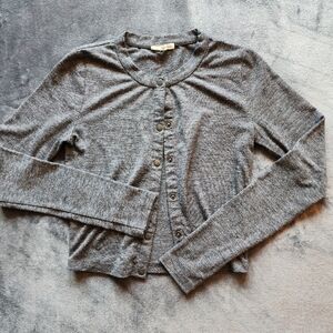 Aritzia Wilfred Free Cropped Sweater Cardigan